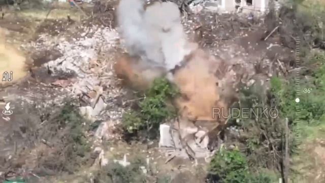 🔴Красноармейское направление. Беспилотники сбрасывают боеприпасы в укрытия и уничтожают дрон🔴