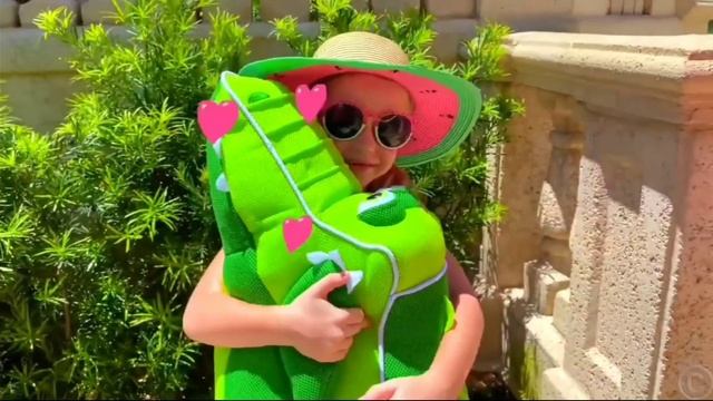 Лайк Настя и Морские Приключения с Папой!ВСТРЕТИЛИ КРОКОДИЛА!