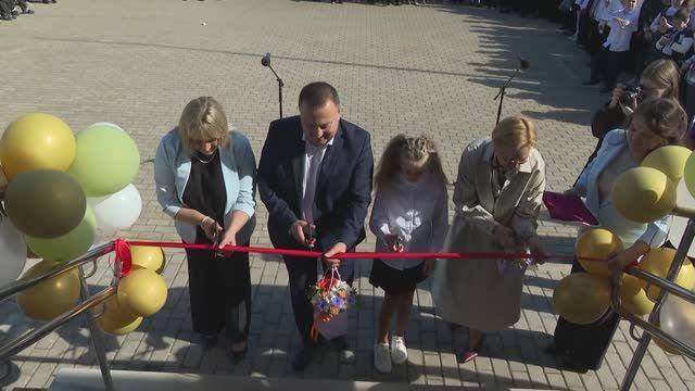 В новом учебном году – в новую школу