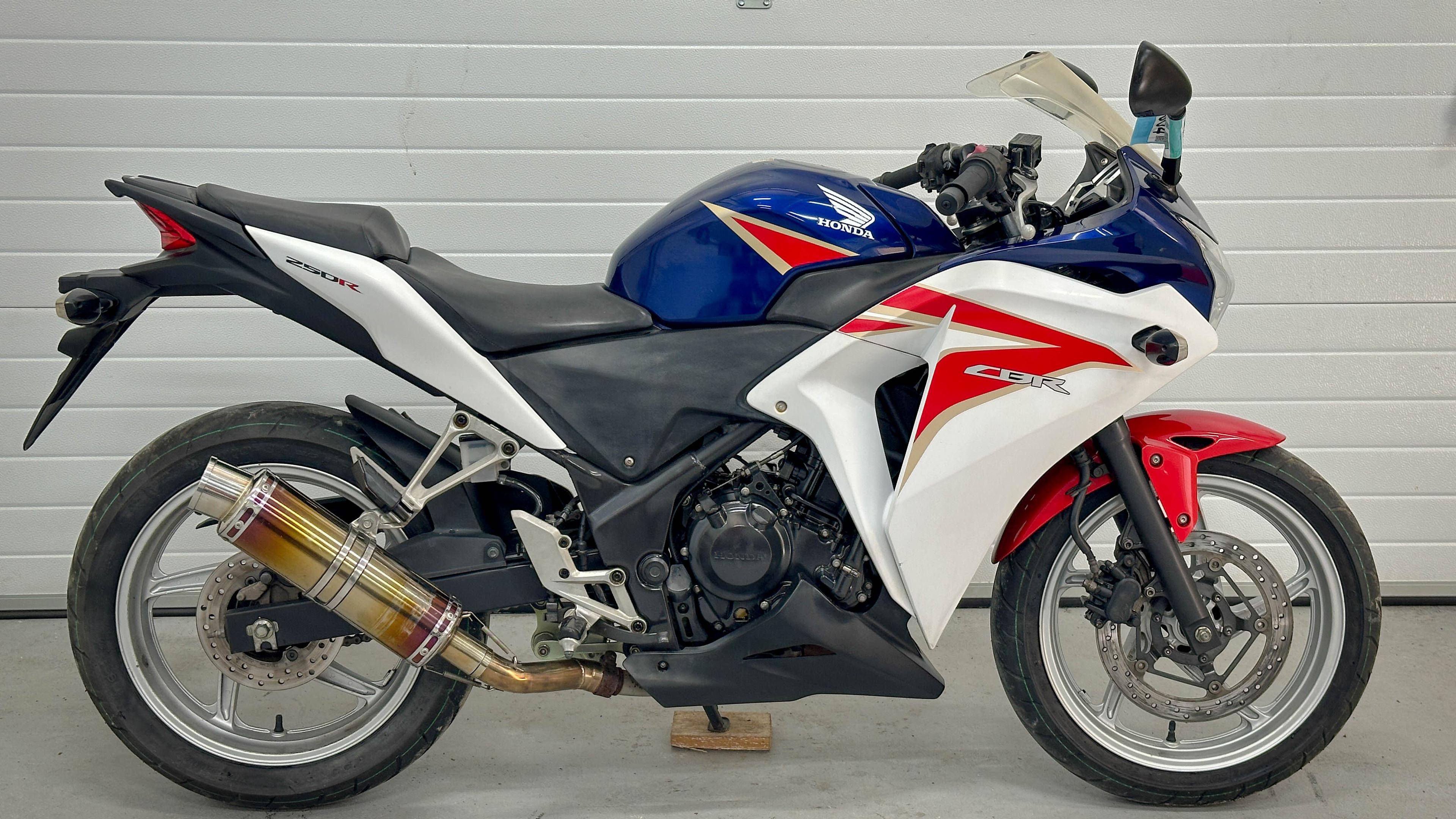 Honda CBR250R - MC41-1004133