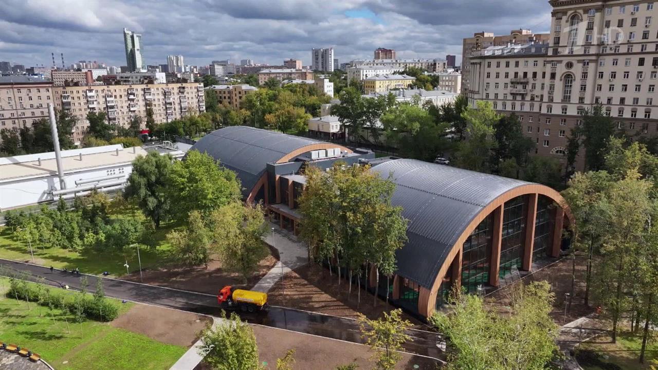 В Москве после реконструкции открылся стадион "Металлург"