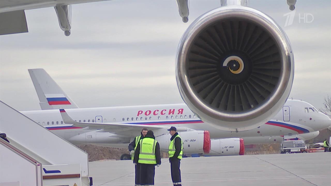 В. Путин предоставил борт спецотряда "Россия" для транспортировки тяжелобольного мальчика из Пекина.