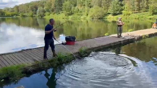 На банан