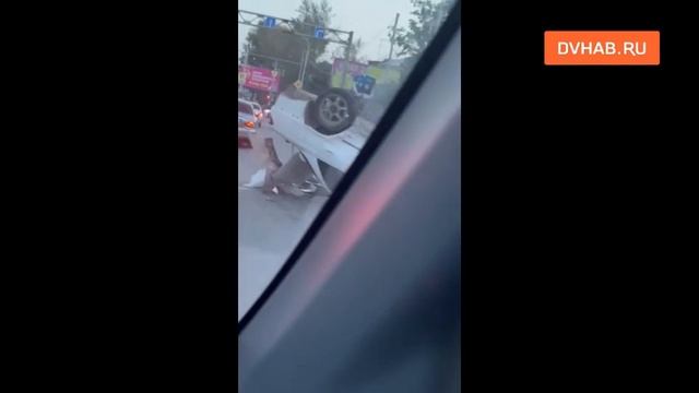 Авария с «перевертышем» произошла на Краснореченской