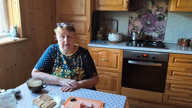 Завтракаю и отвечаю на ваши вопросы.