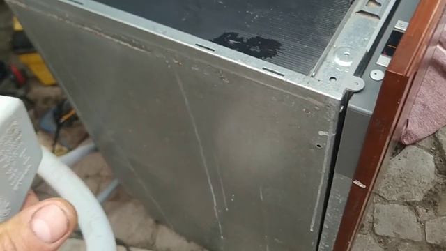 Ремонт посудомоечной машинки Hotpoint Ariston LFT228A включается начинает наливать и сразу сливает