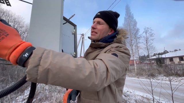 Как Подключить провод СИП  к 3-Х фазному Автоматическому выключателю !