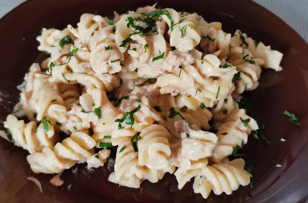 СЛИВОЧНАЯ ПАСТА С ТУНЦОМ! Макароны со сливками и тунцом. Рецепт пасты с рыбой