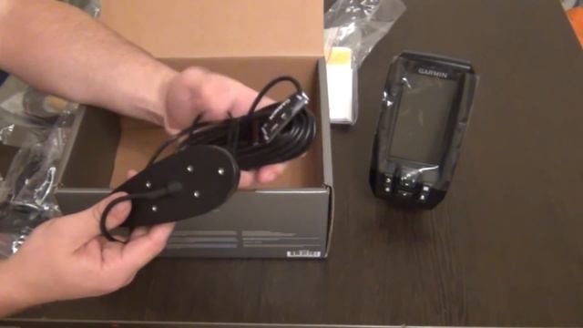 Эхолот Garmin striker plus 4CV. Комплектация и сборка.