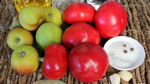 Перец с яблоками на зиму