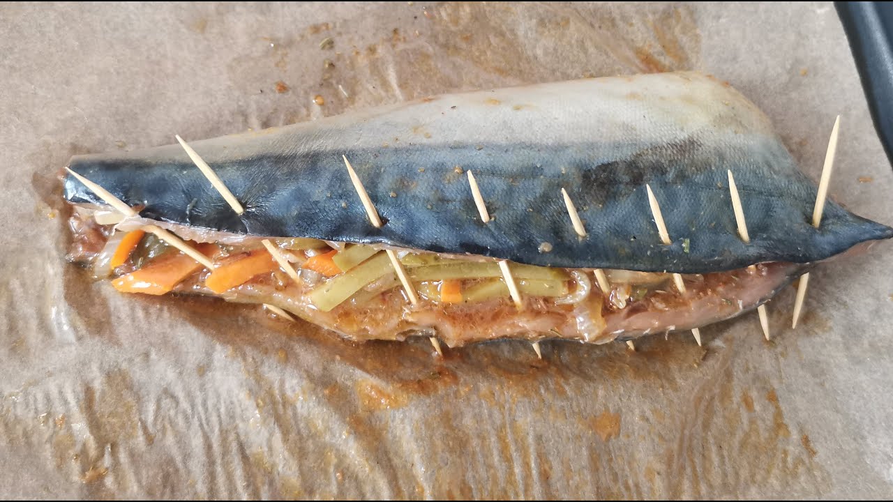 СКУМБРИЯ ПО НОВОМУ! Фаршированная СКУМБРИЯ! Скумбрия с начинкой. Скумбрия в духовке. Рецепты из рыбы