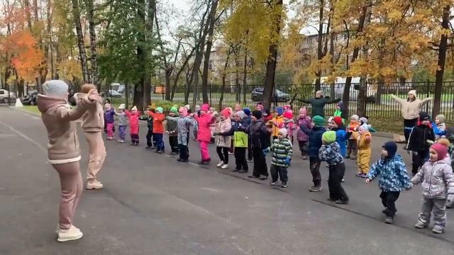 День здоровья в детском саду. Флешмоб "Делайте зарядку".
