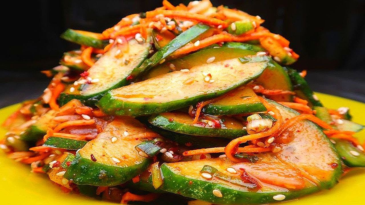 Вкусный салат из огурцов по корейски за 5 минут. Съедается еще быстрее