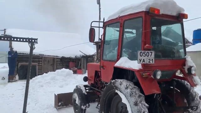 Чистим снег на Т-25. Пробуем отвал. Запуск Т 25