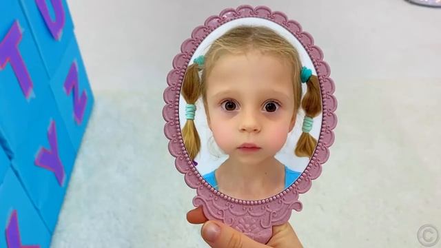 Настя и папа учат английский алфавит ABC. Полезное видео для детей