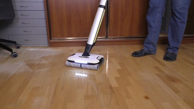 Беспроводная электрошвабра Karcher FC7 Cordless Premium - Коротко и по делу