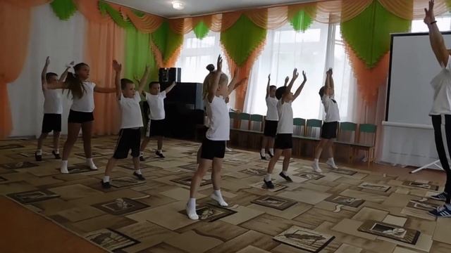 Ритмическая гимнастика ДЕЛАЙТЕ ЗАРЯДКУ