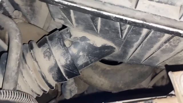 Печка дует холодным воздухом и автомобиль греется .Одна из возможных причин .Лада Приора.