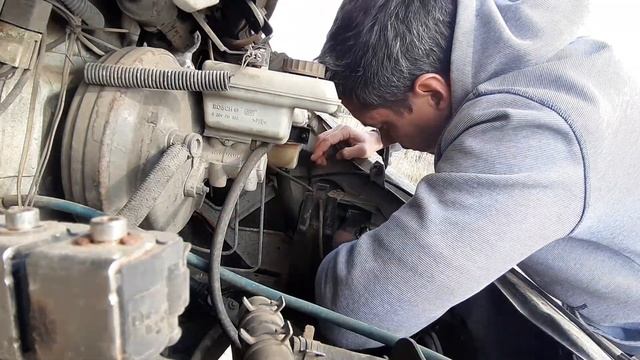Замена ламп в фарах на Газели Бизнес.