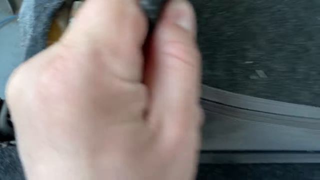 KiA Spectra КАК КРЕПИТСЯ ЗАДНЯЯ СПИНКА СИДЕНЬЯ