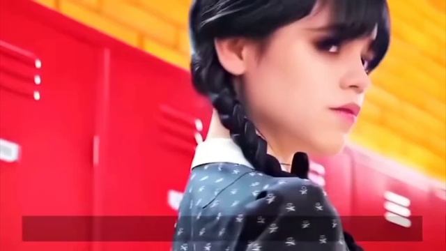 танец уэнсдей на русском языке