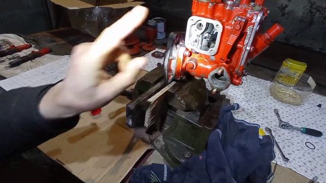 Топливный насос трактора Т-16,(НД-21).