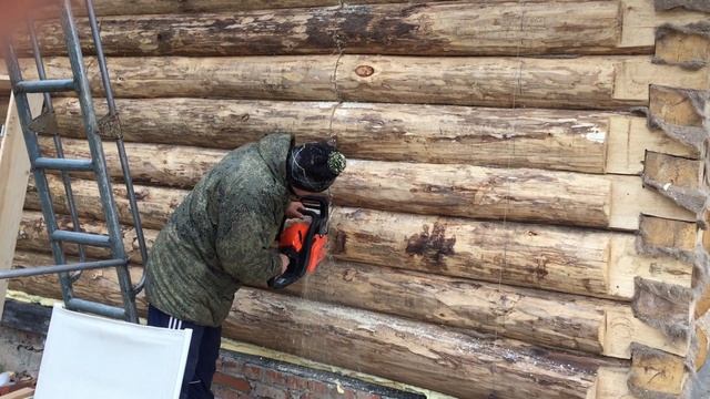 Выпиливаем дверной проём под дверь в баню