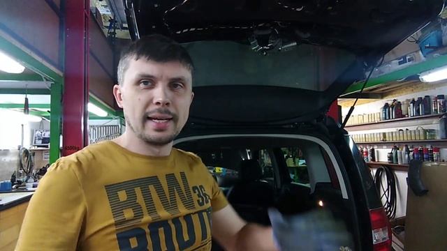 Не РАБОТАЕТ кнопка открытия БАГАЖНИКА. Что делать?!