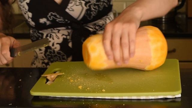 Kак легко и просто очистить тыкву от кожуры.