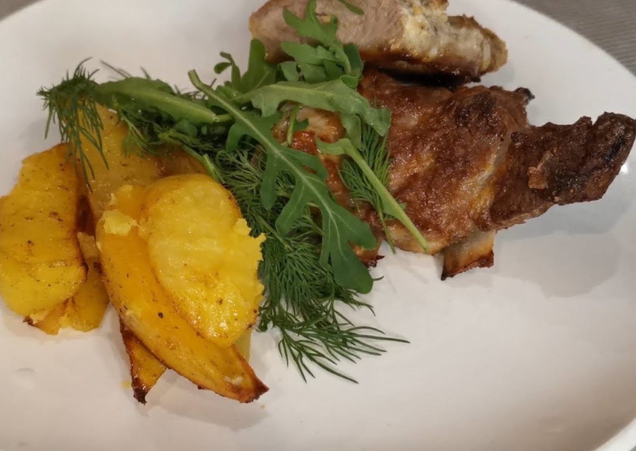 МЯСО на ПРАЗДНИЧНЫЙ СТОЛ! Сочные свиные рёбрышки и картофель в духовке! Быстрый и простой рецепт!
