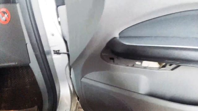 Как снять обшивку двери Ford Focus 2