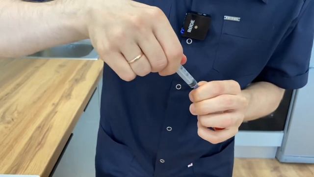 Как открыть флакон с металлической крышкой и набрать лекарство в шприц? ПОДРОБНО