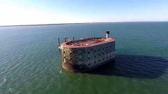 Форт Боярд . Непростая история морской крепости