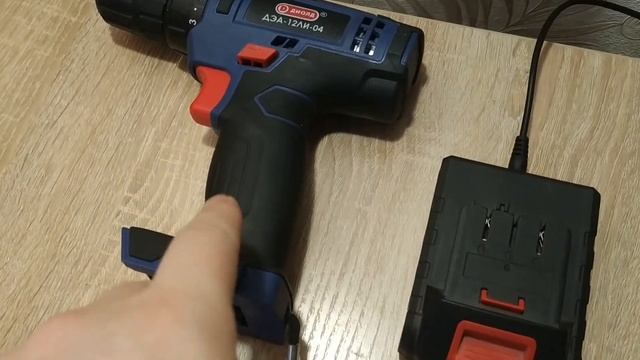 Как правильно заряжать шуруповерт? Сколько длится зарядка?