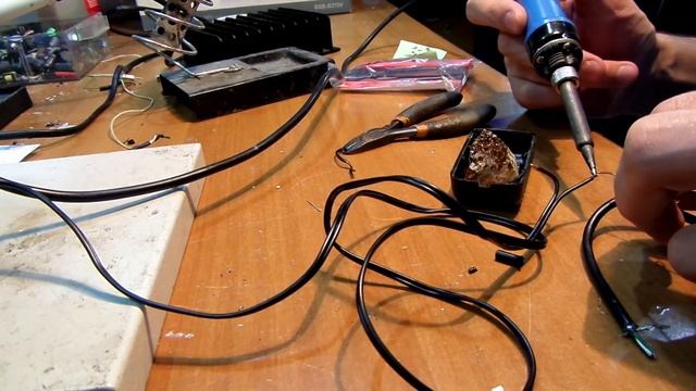 ЭЛЕМЕНТАРНОЕ. Замена разъёма micro-USB кабеля зарядного устройства / блока питания