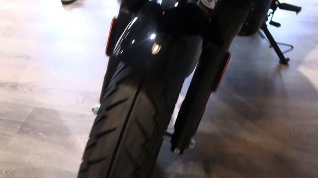 Мотосалон UNIVERSAL MOTORS. Часть 5. Мотоциклы ROYAL ENFIELD. Обзор модельного ряда.