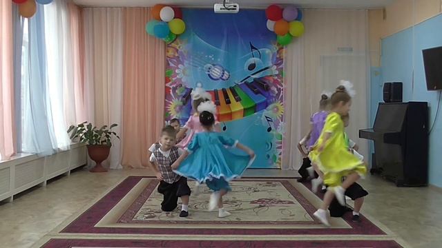 Танец "Где живут улыбки"