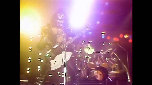 Kiss - I Love It Loud (Official Music Video)
