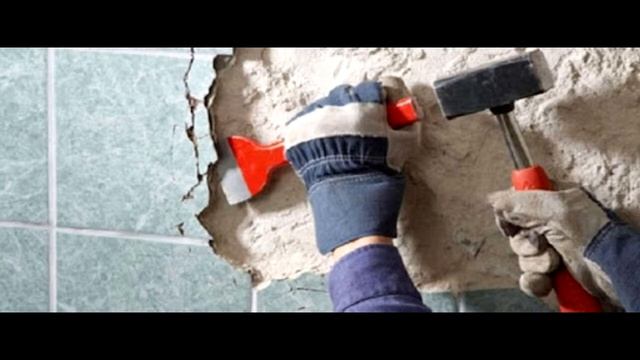 Стук молотка. Удары молотком. High-quality sound of hammering on the wall.