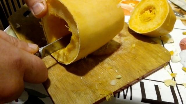 Как правильно и легко почистить кабачок с твердой кожурой.