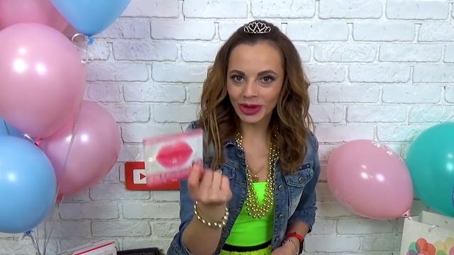 День Рождения БОГАТАЯ vs БЕДНАЯ распаковка подарков / Скетч от НЮСЯ ТВ