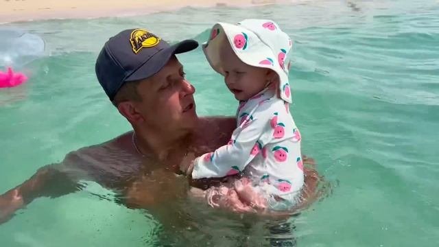 Ника боится воды. Ника Лайф