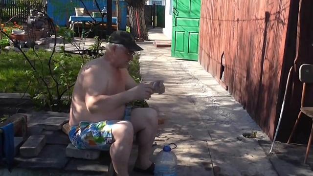 Водный раствор амиачной селитры. Минеральное удобрение