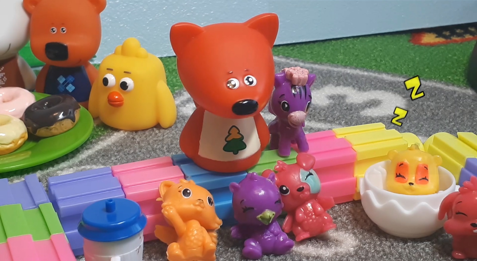 Игрушки мимимишки и необычная находка. Что подкинули друзьям? ВИдео для детей.mp4