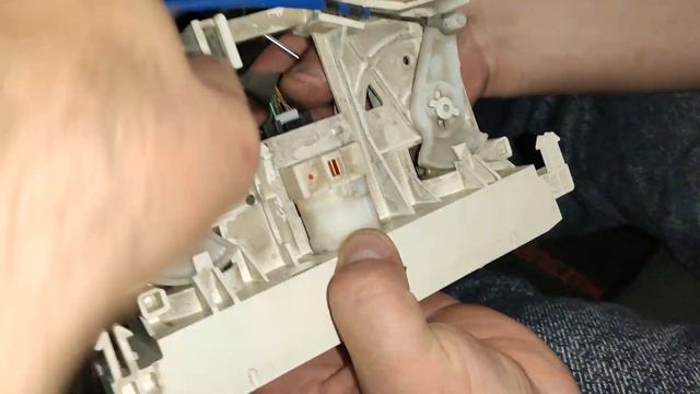 Ремонт троса печки Mitsubishi Lancer 9