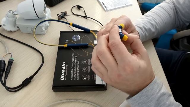 Bluetooth-наушники для спорта и активного образа жизни - Awei B922BL и Bluedio T energy