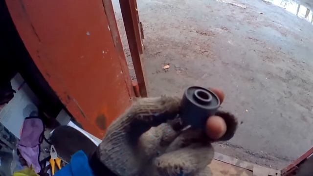 Как легко заменить сайлентблоки на Honda Dio.