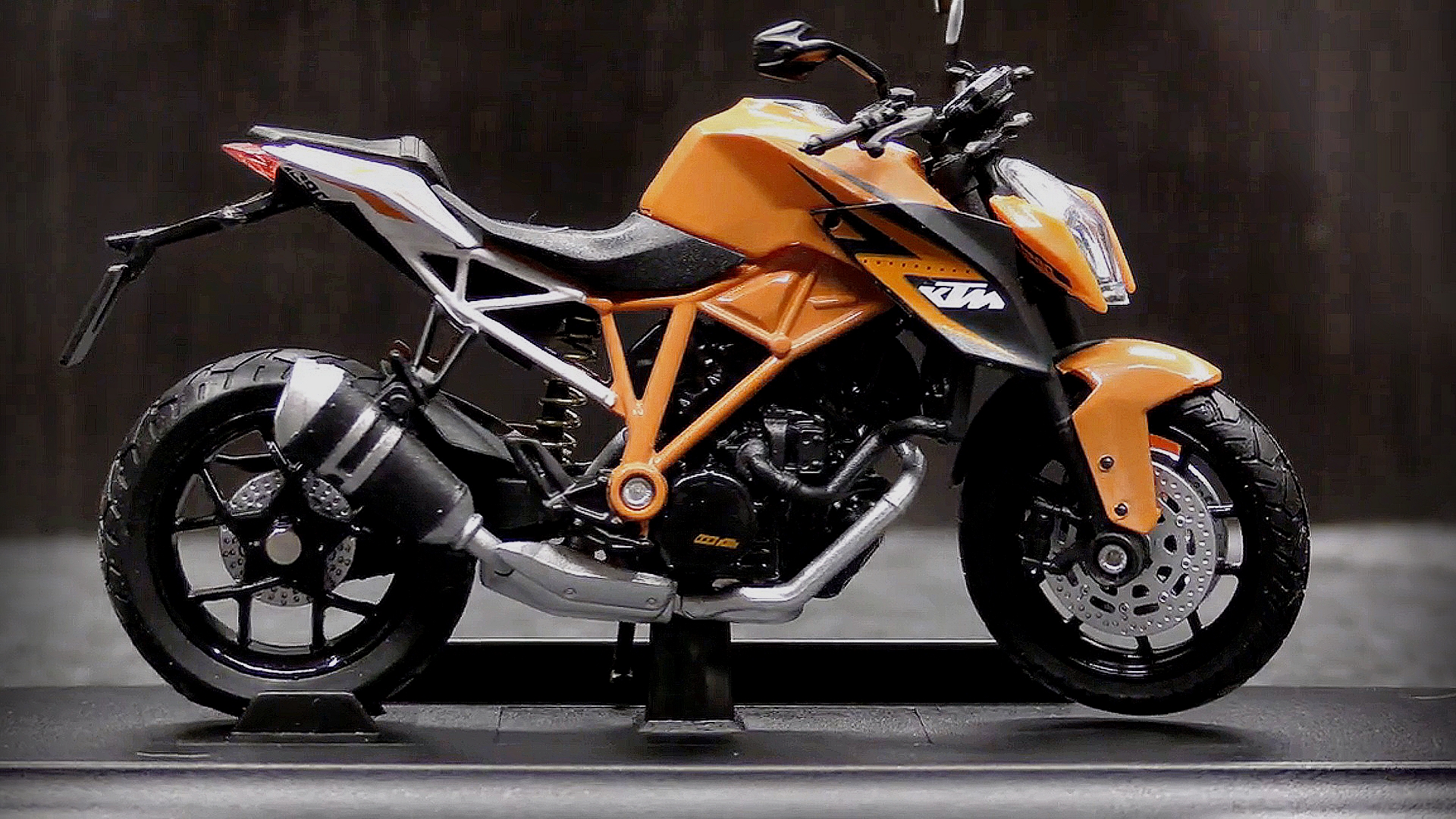 KTM 1290 Super Duke R Модель мотоцикла Масштаб 1:18 Welly Мини-копия мотоцикла