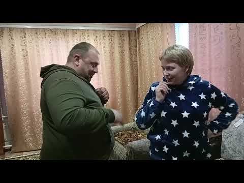 Погода стоит, осенняя . Капусту в пленку . Любимый Василек.
