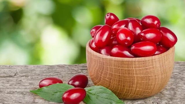 Что творит КИЗИЛ с организмом? Польза и вред кизила.